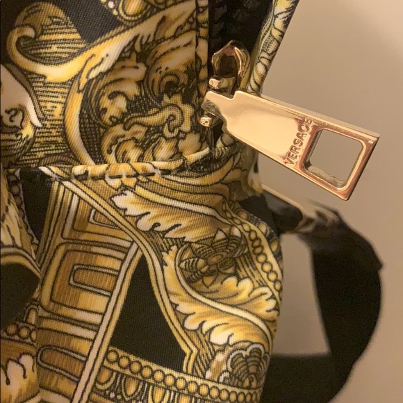 Versace bag - Picture 3 of 4